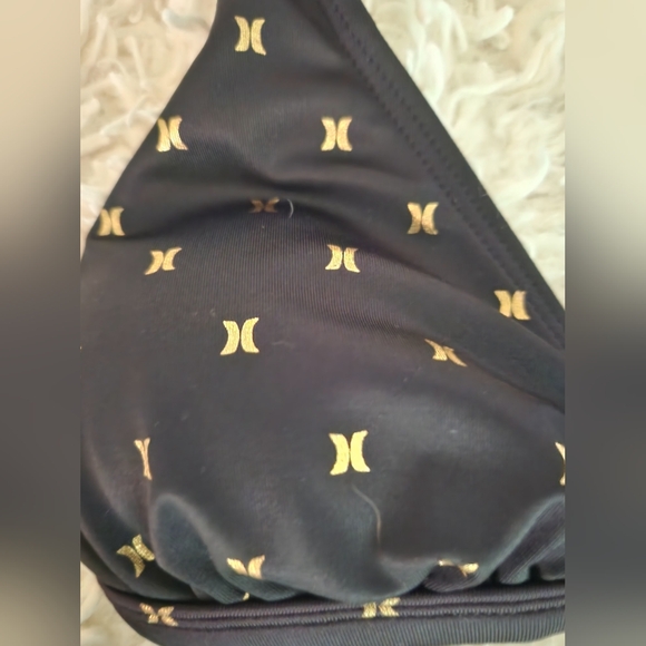 Hurley - black and gold bikini - Picture 2 of 6